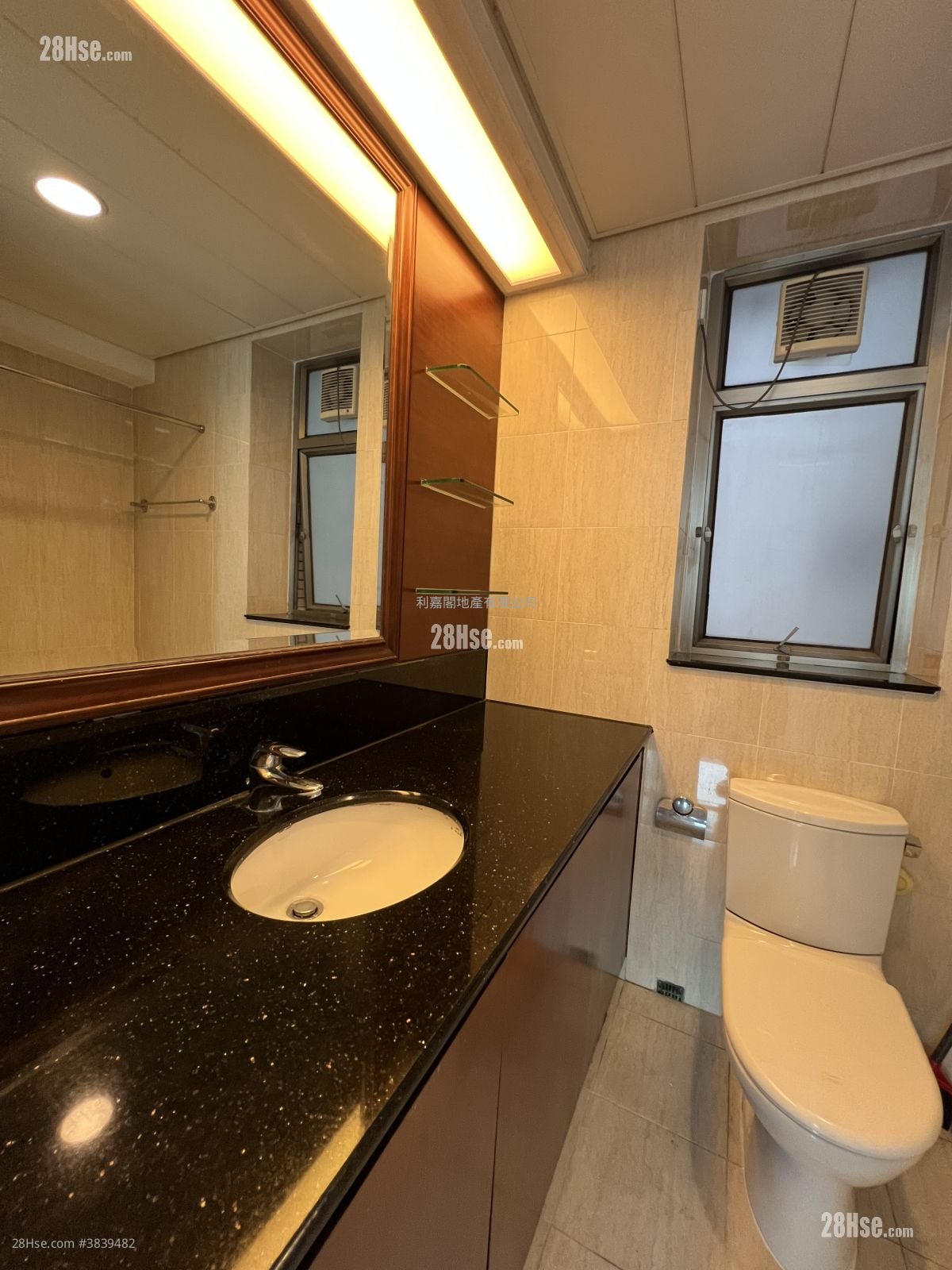 Sorrento Rental 2 Bedrooms , 2 Bathrooms 853 ft²