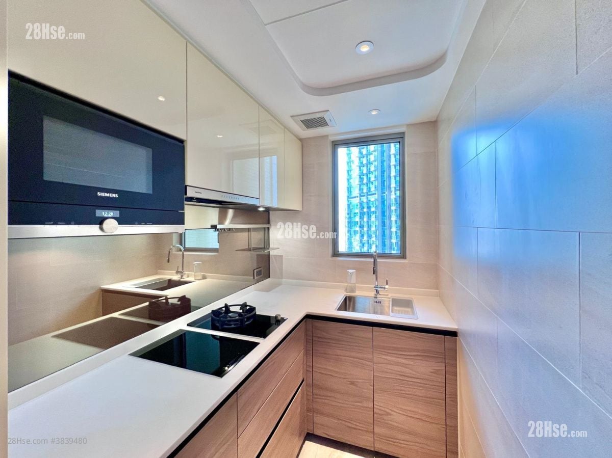 Grand Central Rental 3 Bedrooms , 1 Bathroom 607 ft²