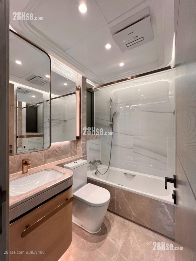 Grand Central Rental 3 Bedrooms , 1 Bathroom 607 ft²
