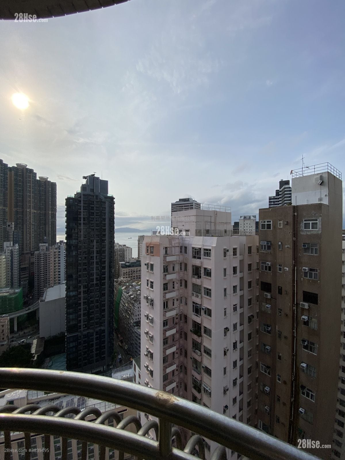 Kingsfield Tower Sell 3 Bedrooms , 2 Bathrooms 854 ft²