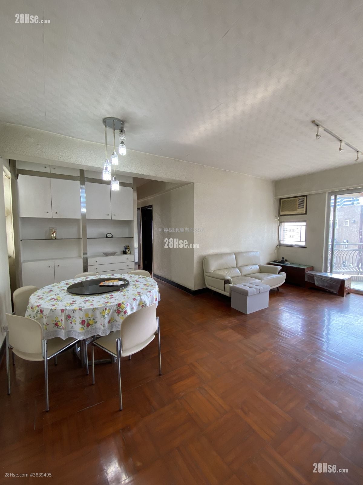 Kingsfield Tower Sell 3 Bedrooms , 2 Bathrooms 854 ft²