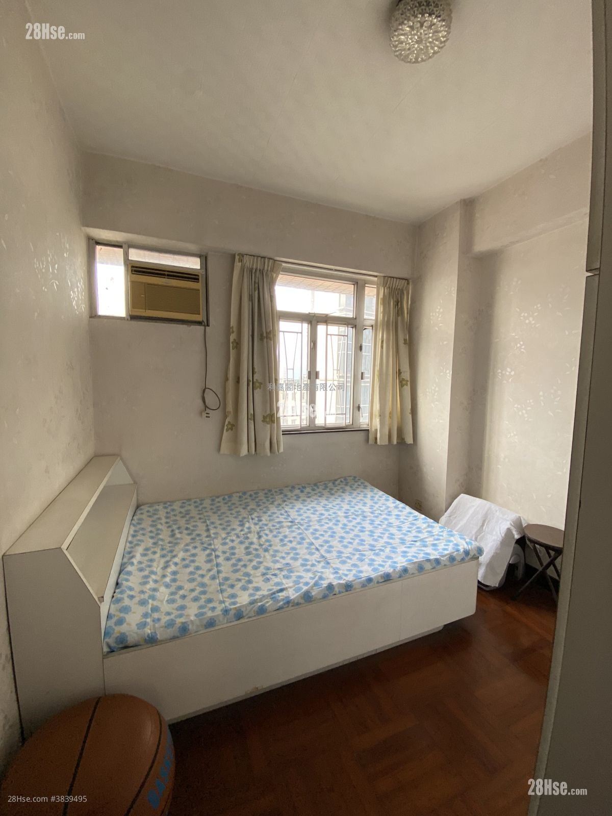 Kingsfield Tower Sell 3 Bedrooms , 2 Bathrooms 854 ft²
