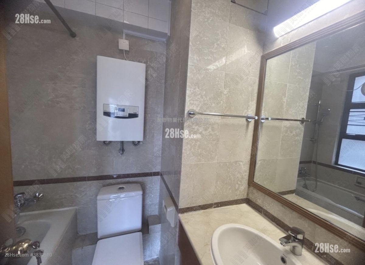 Parc Regal Rental 3 Bedrooms , 2 Bathrooms 677 ft²