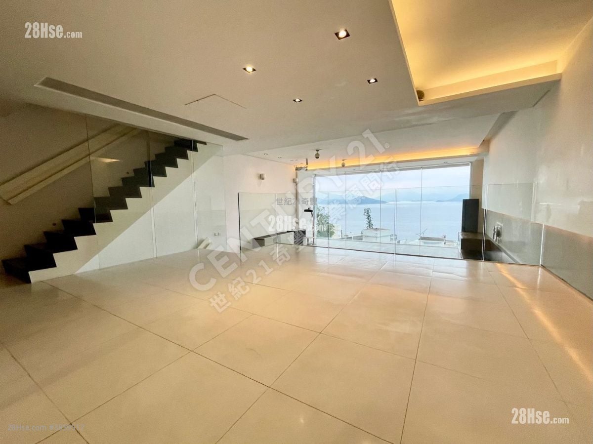 The Riviera Sell 4 Bedrooms , 2 Bathrooms 2,043 ft²