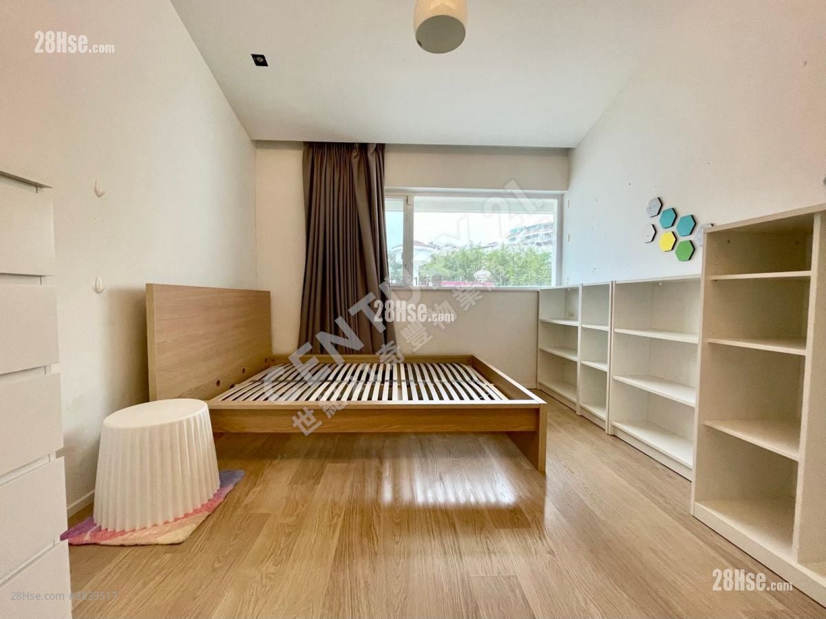 The Riviera Sell 4 Bedrooms , 2 Bathrooms 2,043 ft²