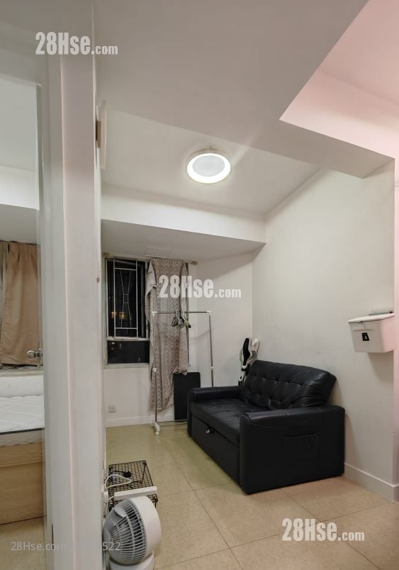 Tak Bo Garden Sell 1 Bedroom , 1 Bathroom 265 ft²