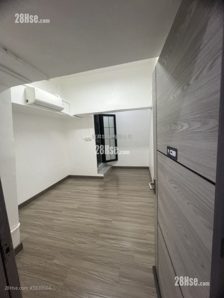Kwai Hing Industrial Building Rental 140 ft²