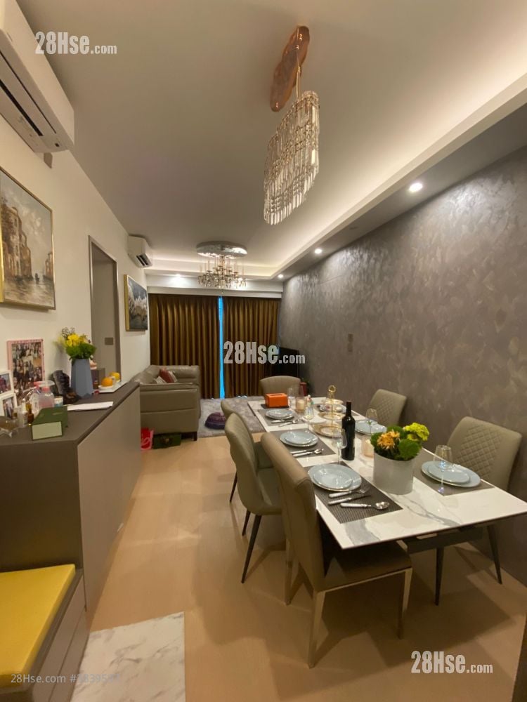 K. Summit Sell 3 Bedrooms , 2 Bathrooms 762 ft²