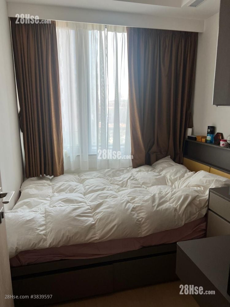 K. Summit Sell 3 Bedrooms , 2 Bathrooms 762 ft²