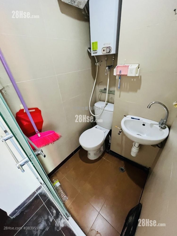 Honour House Rental 3 Bedrooms , 3 Bathrooms 448 ft²