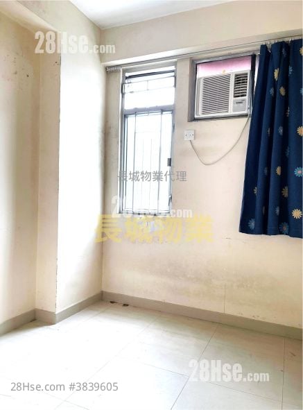 Tai Po Plaza Sell 2 Bedrooms , 1 Bathroom 390 ft²