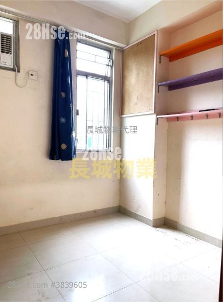Tai Po Plaza Sell 2 Bedrooms , 1 Bathroom 390 ft²