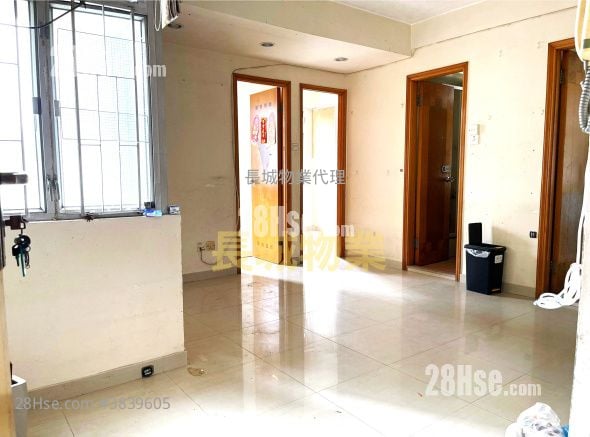 Tai Po Plaza Sell 2 Bedrooms , 1 Bathroom 390 ft²