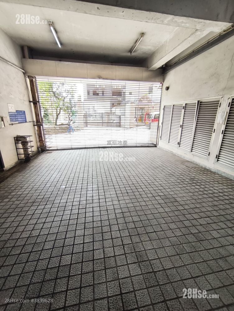 車場內出入口