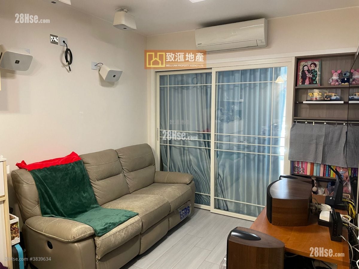 Hoi Lok Court Sell 2 Bedrooms 394 ft²