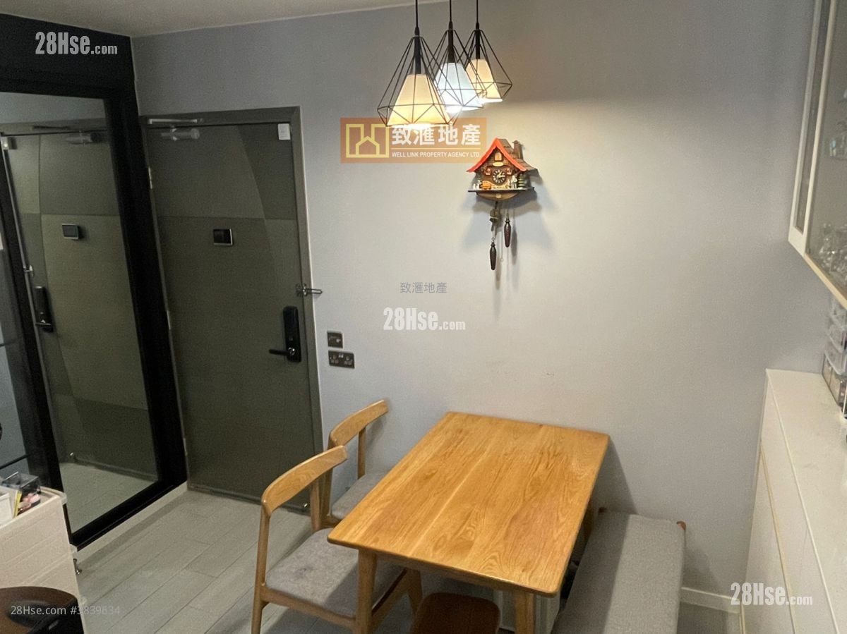 Hoi Lok Court Sell 2 Bedrooms 394 ft²