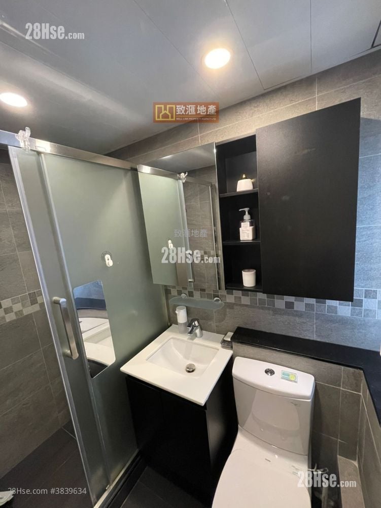 Hoi Lok Court Sell 2 Bedrooms 394 ft²