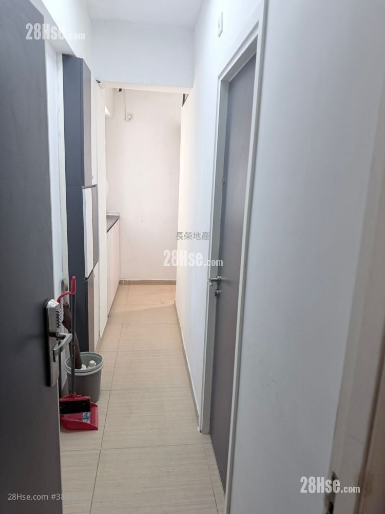 Wing Hing Building Rental 90 ft²