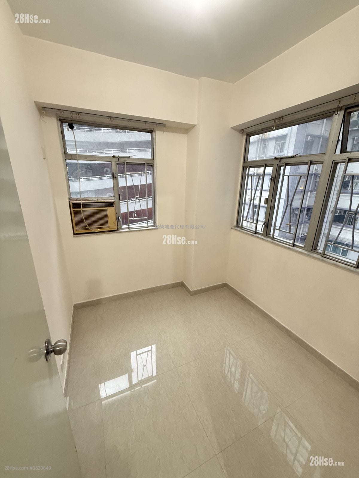 Whampoa Estate Sell 2 Bedrooms , 1 Bathroom 323 ft²