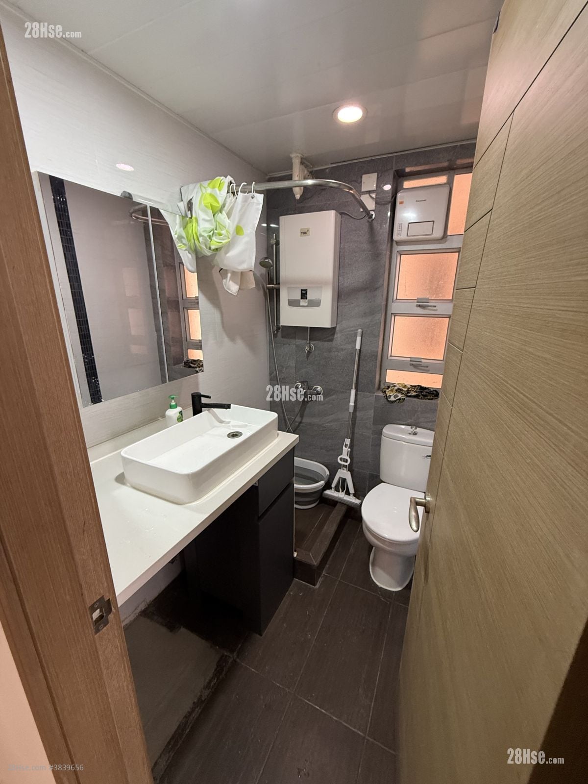 Amoy Gardens Rental 2 Bedrooms , 1 Bathroom 378 ft²