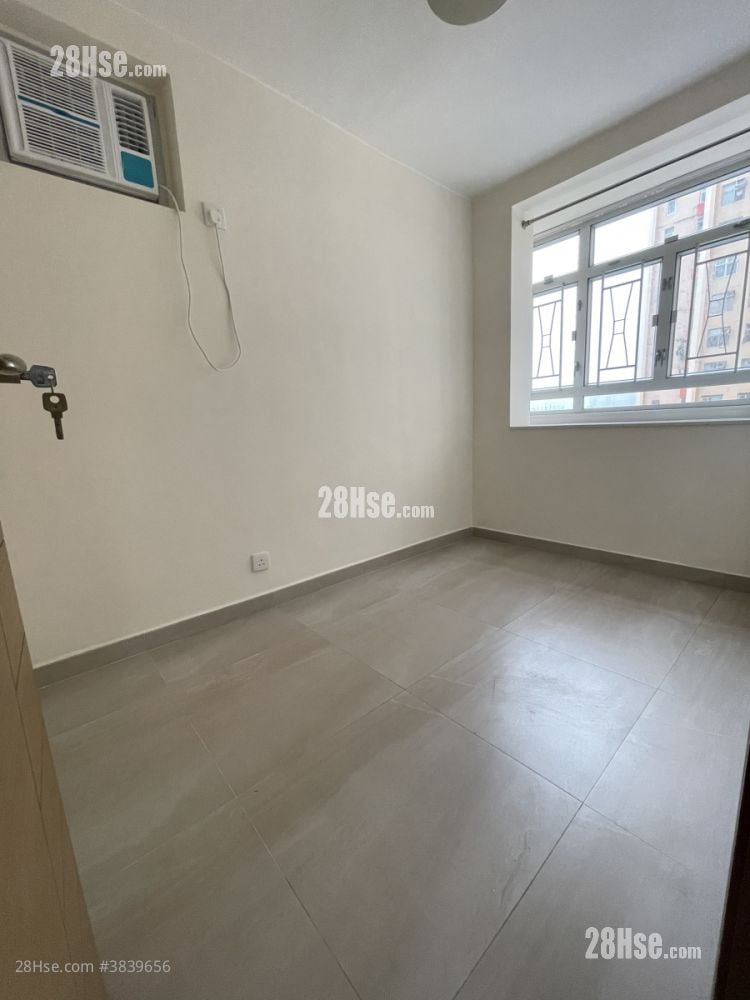Amoy Gardens Rental 2 Bedrooms , 1 Bathroom 378 ft²