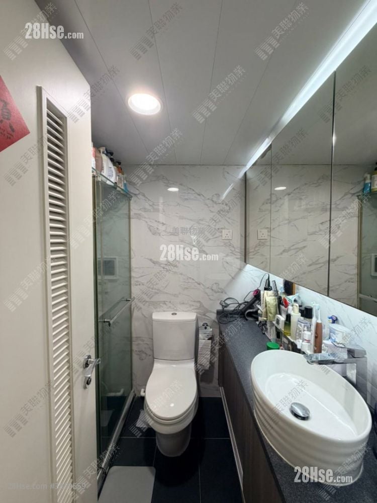 Park Central Sell 2 Bedrooms , 1 Bathroom 465 ft²