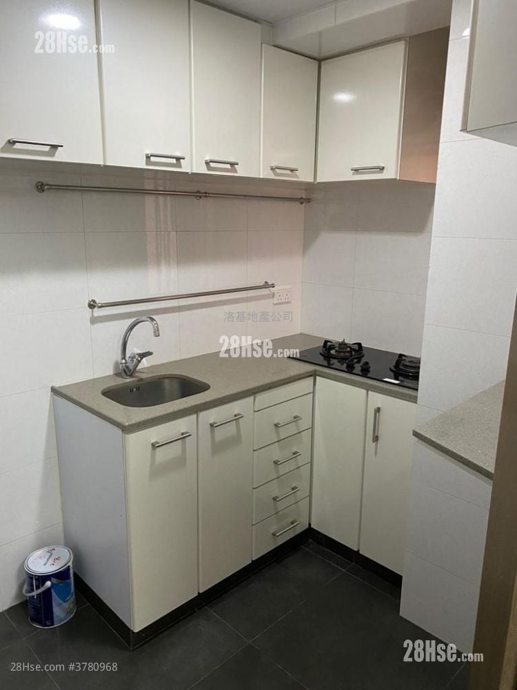 Amoy Gardens Sell 2 Bedrooms , 1 Bathroom 391 ft²