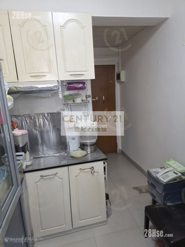 Wah Tak Building Sell 1 Bedroom , 1 Bathroom 189 ft²