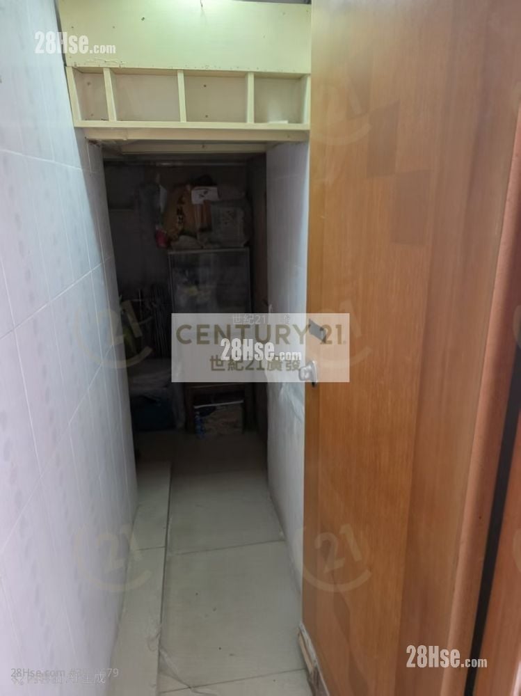 Wah Tak Building Sell 1 Bedroom , 1 Bathroom 189 ft²