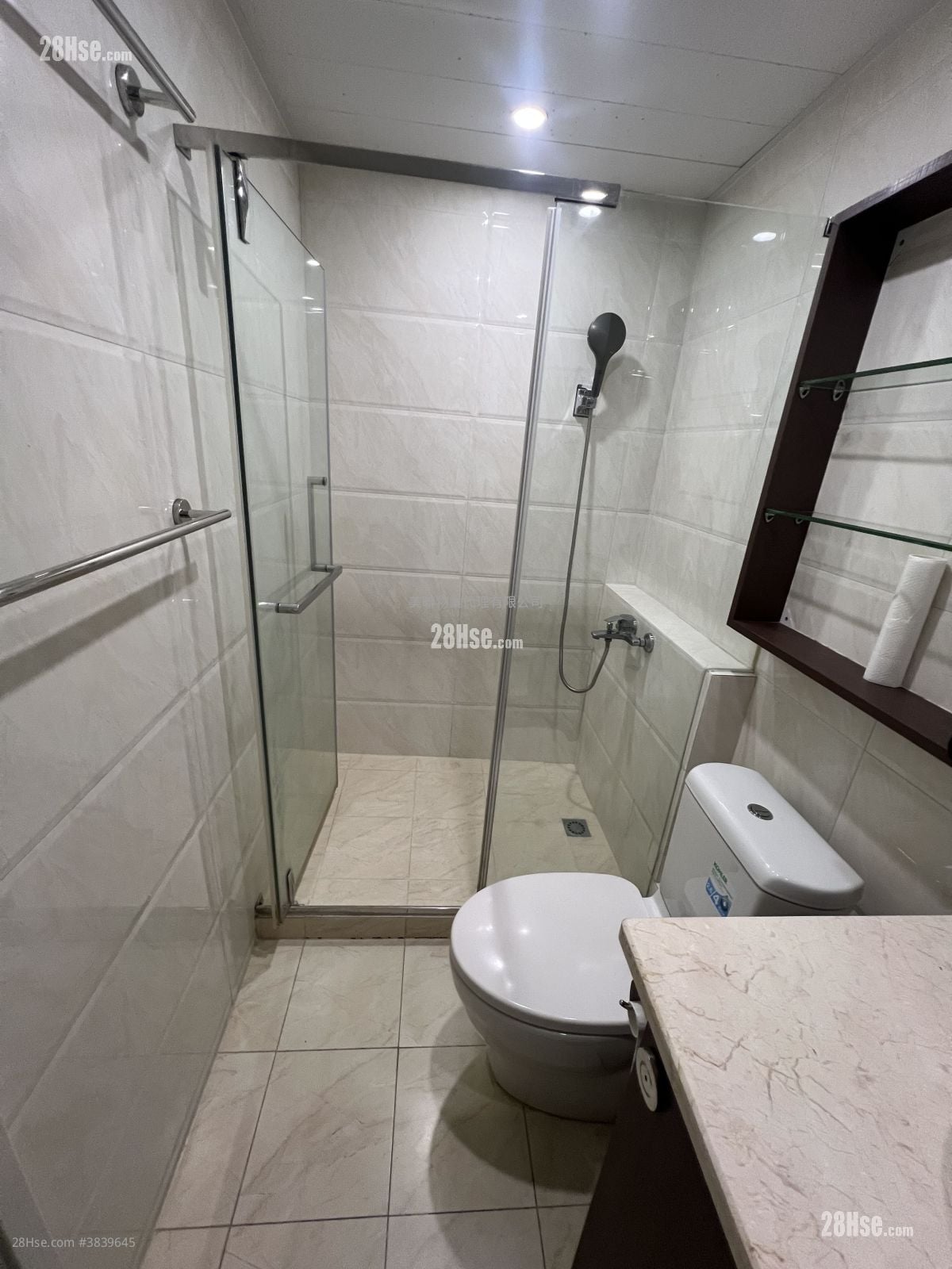 Fairview Park Sell 3 Bedrooms , 3 Bathrooms 1,035 ft²