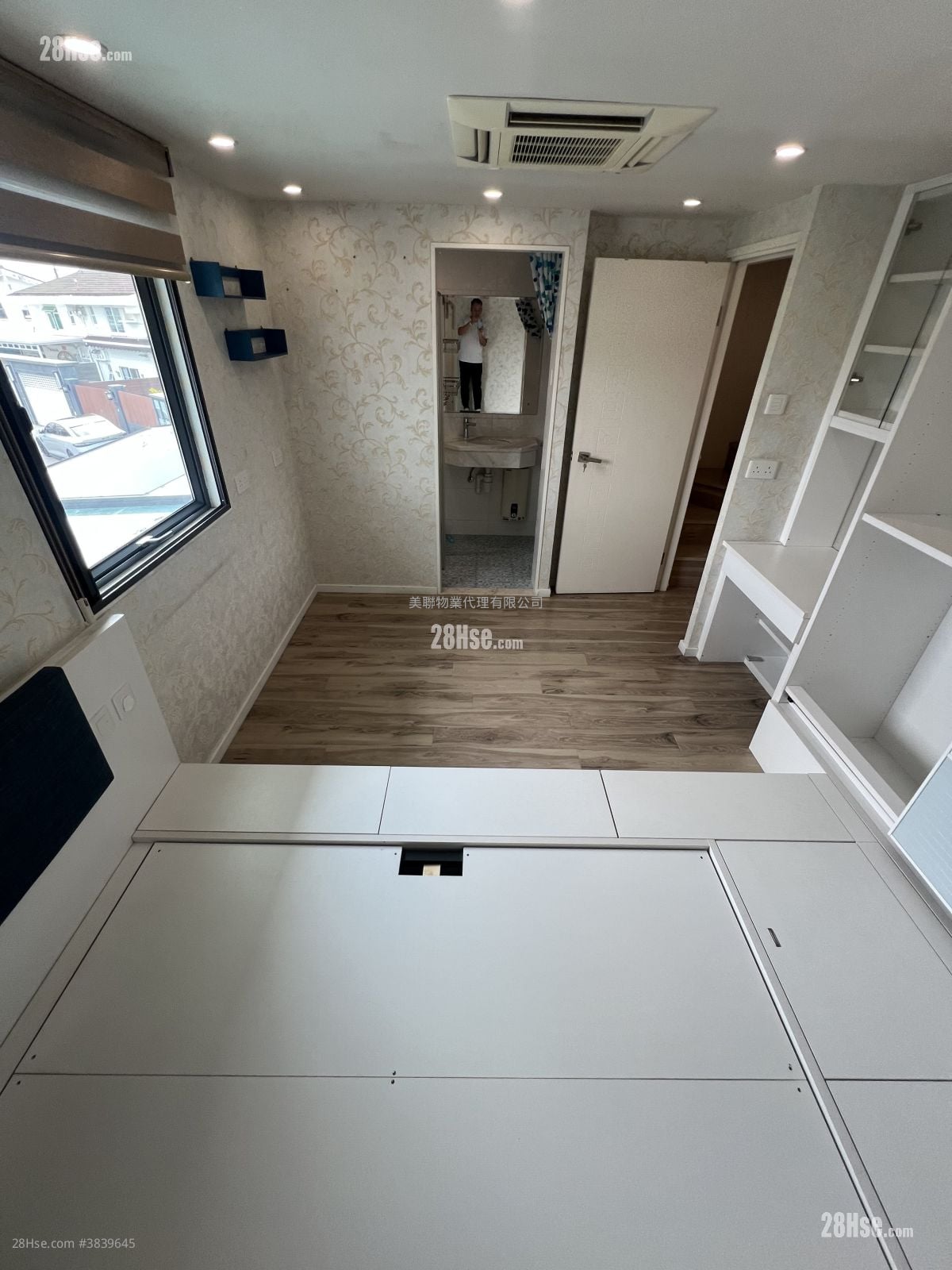 Fairview Park Sell 3 Bedrooms , 3 Bathrooms 1,035 ft²