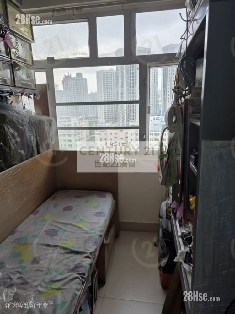 Wah Tak Building Sell 1 Bedroom , 1 Bathroom 189 ft²