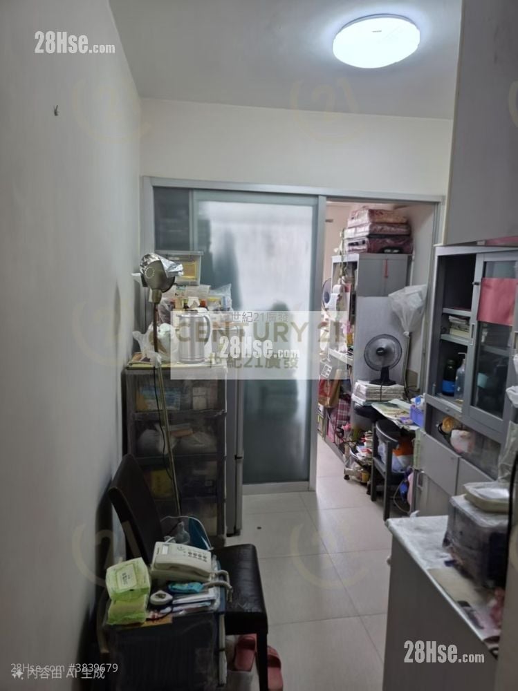 Wah Tak Building Sell 1 Bedroom , 1 Bathroom 189 ft²