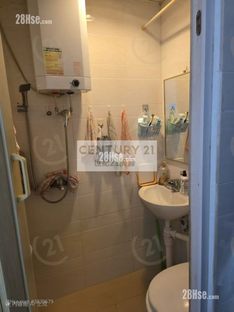 Wah Tak Building Sell 1 Bedroom , 1 Bathroom 189 ft²