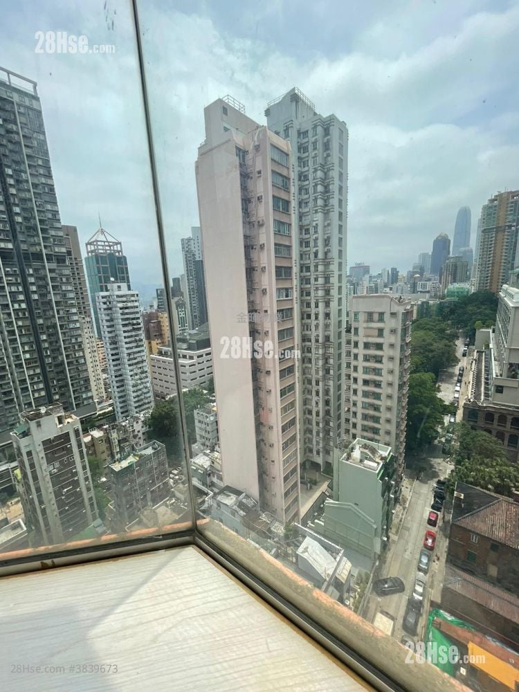 Jade Court Sell Studio , 1 Bathroom 211 ft²