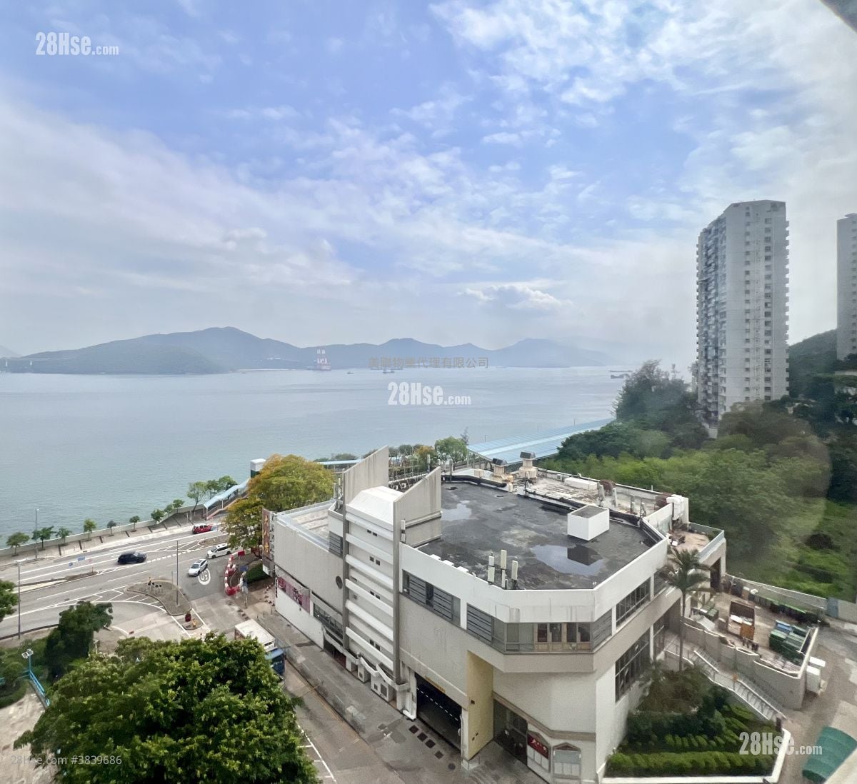 View: Hong Kong Garden Sell 3 Bedrooms , 2 Bathrooms 707 ft²