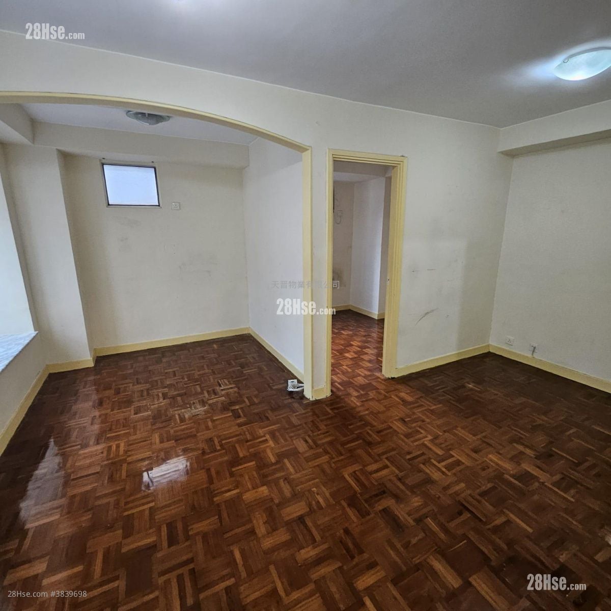 Sunshine Plaza Sell 3 Bedrooms , 2 Bathrooms 433 ft²