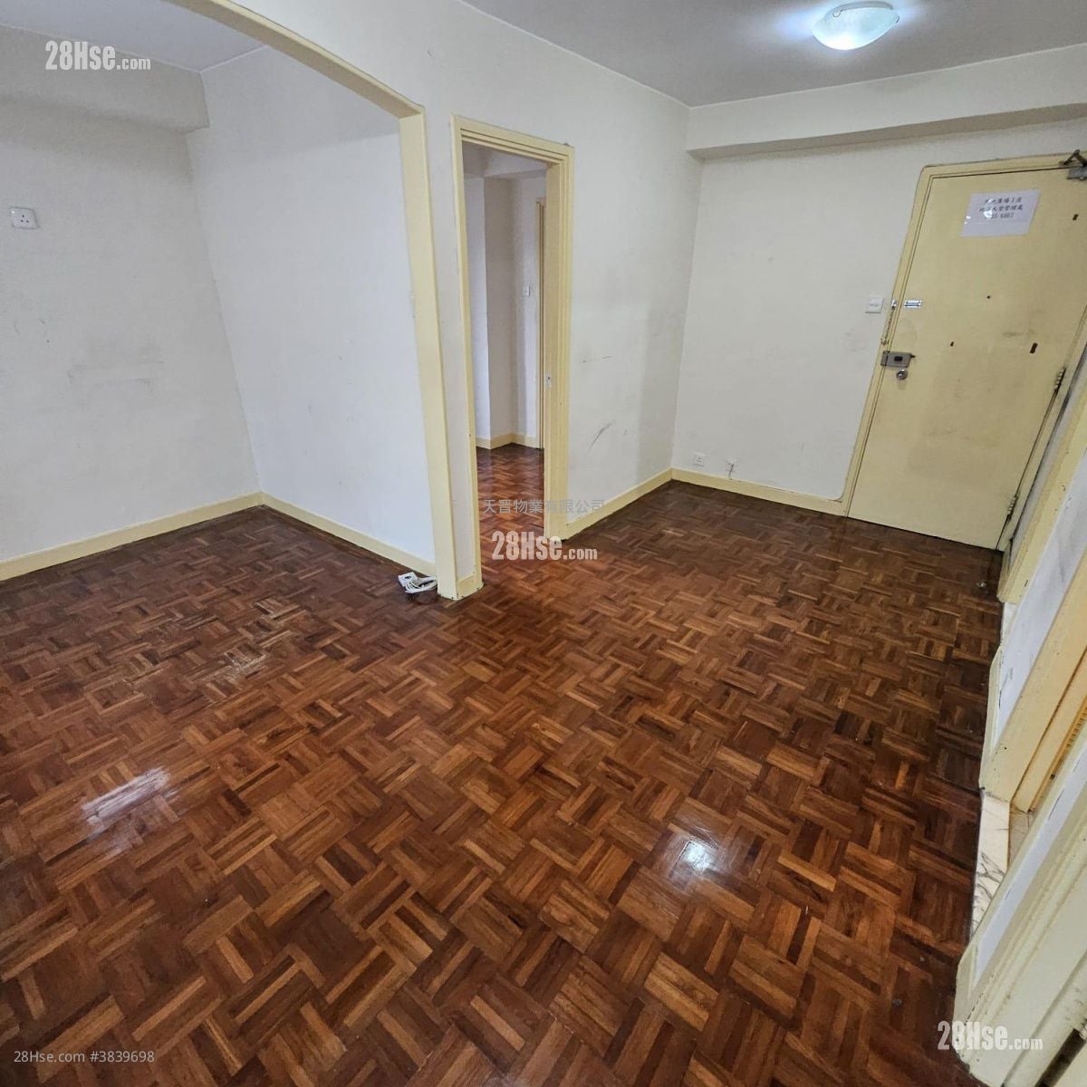 Sunshine Plaza Sell 3 Bedrooms , 2 Bathrooms 433 ft²