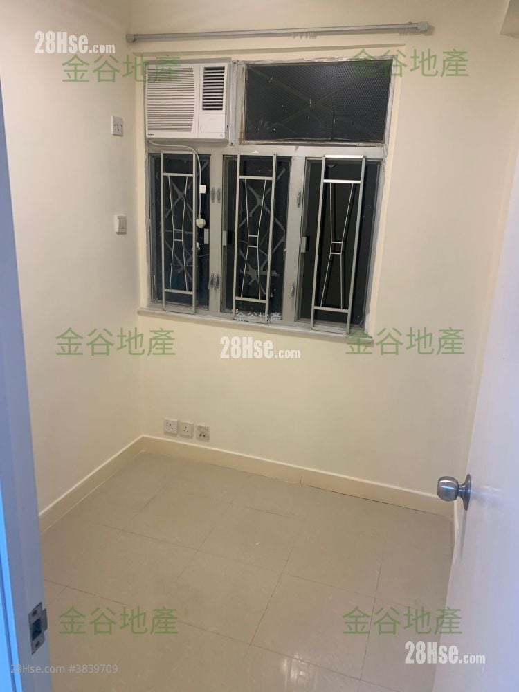 Gold Mine Building Sell 2 Bedrooms , 1 Bathroom 240 ft²
