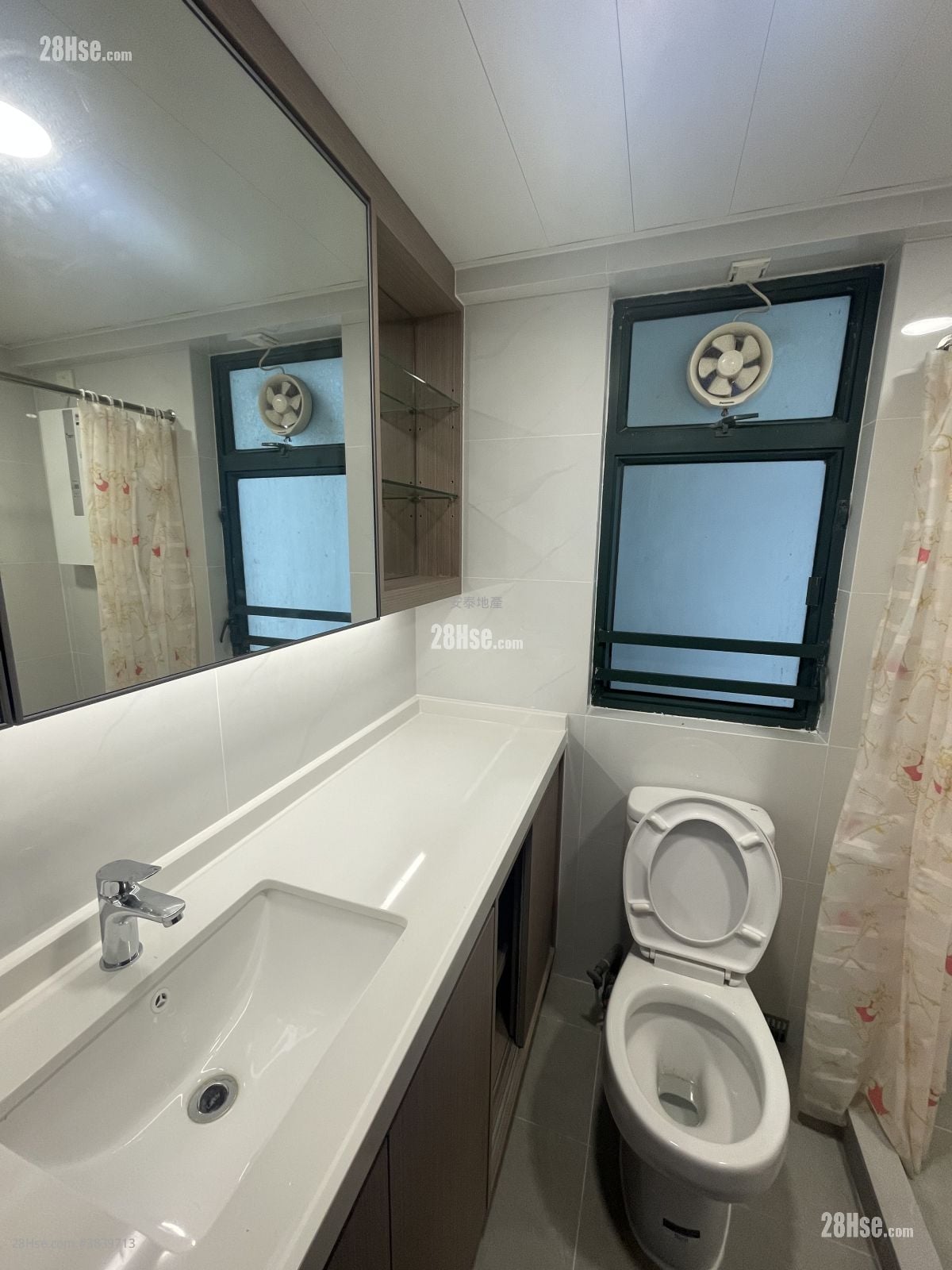 The Metro City Rental 2 Bedrooms , 1 Bathroom 441 ft²