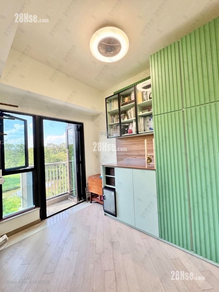 Wetland Seasons Bay Sell 5+ Bedrooms 757 ft²