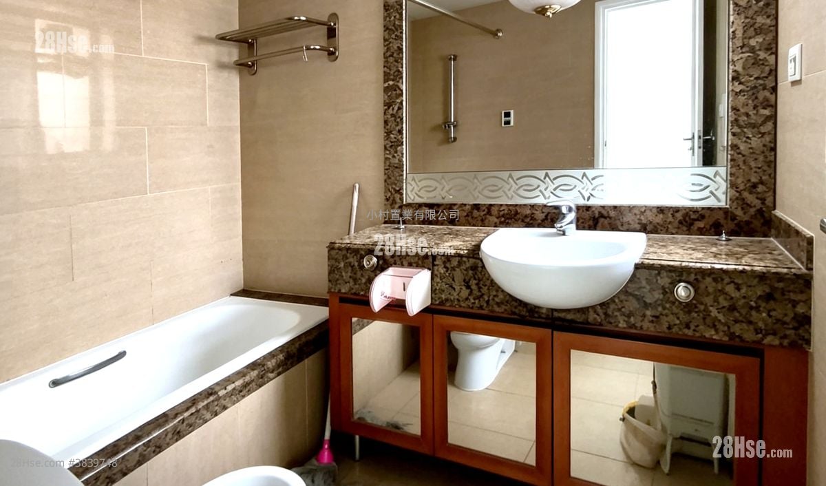 Sky Tower Rental 2 Bedrooms , 1 Bathroom 522 ft²