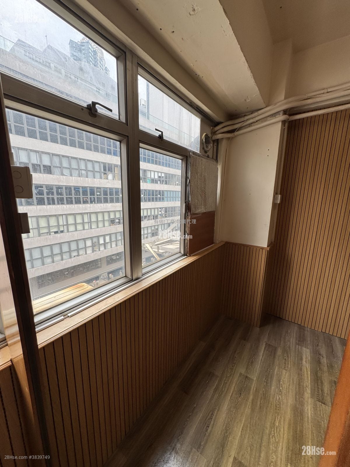 Elite Industrial Centre Rental 1,341 ft²