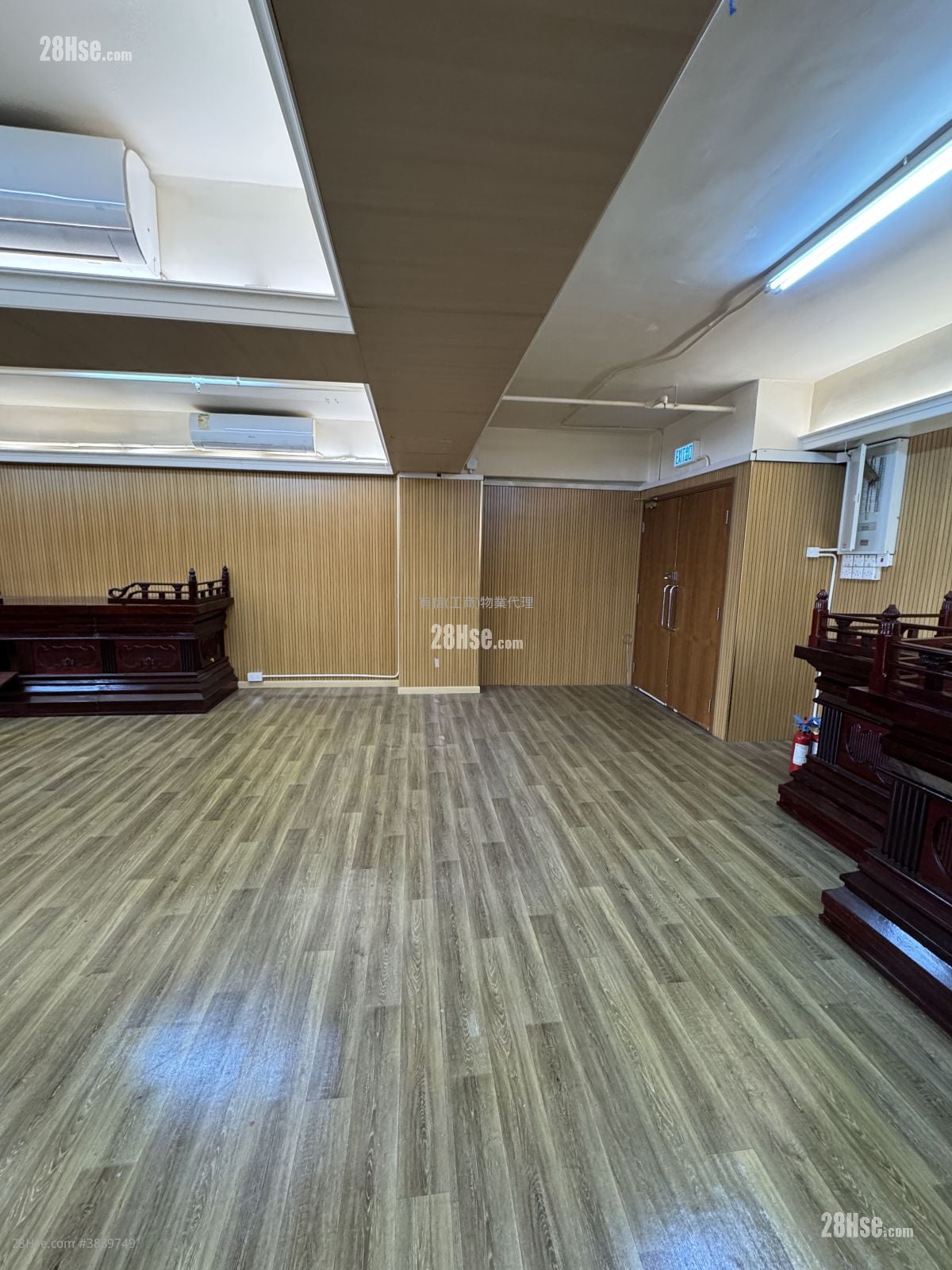 Elite Industrial Centre Rental 1,341 ft²