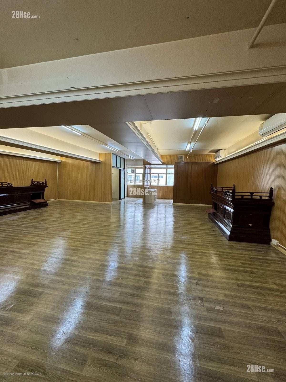Elite Industrial Centre Rental 1,341 ft²