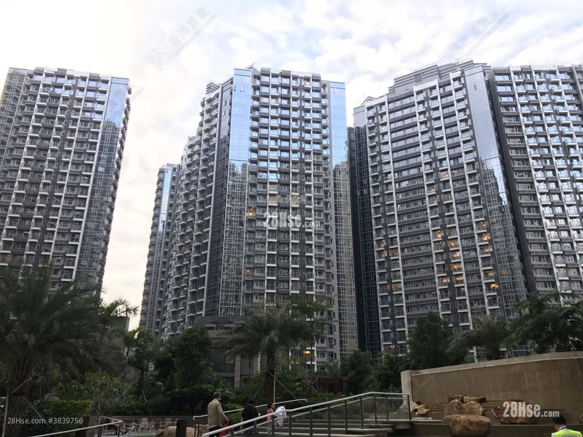 Century Link Sell 3 Bedrooms 572 ft²