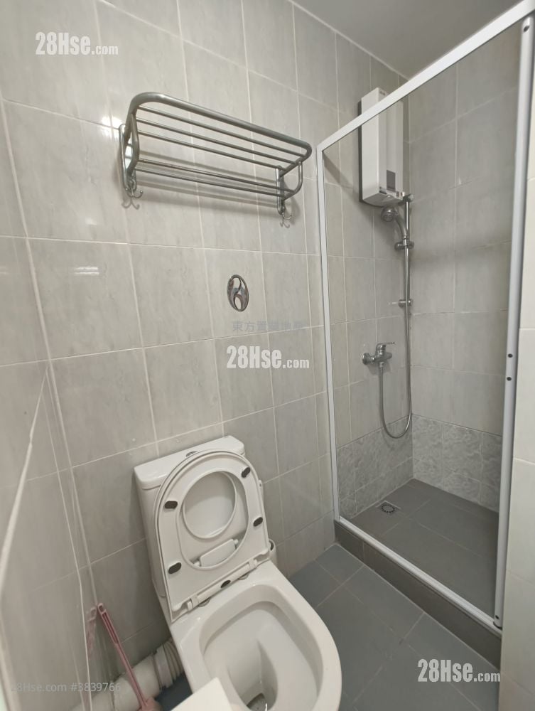 Village Rental 3 Bedrooms , 2 Bathrooms 700 ft²