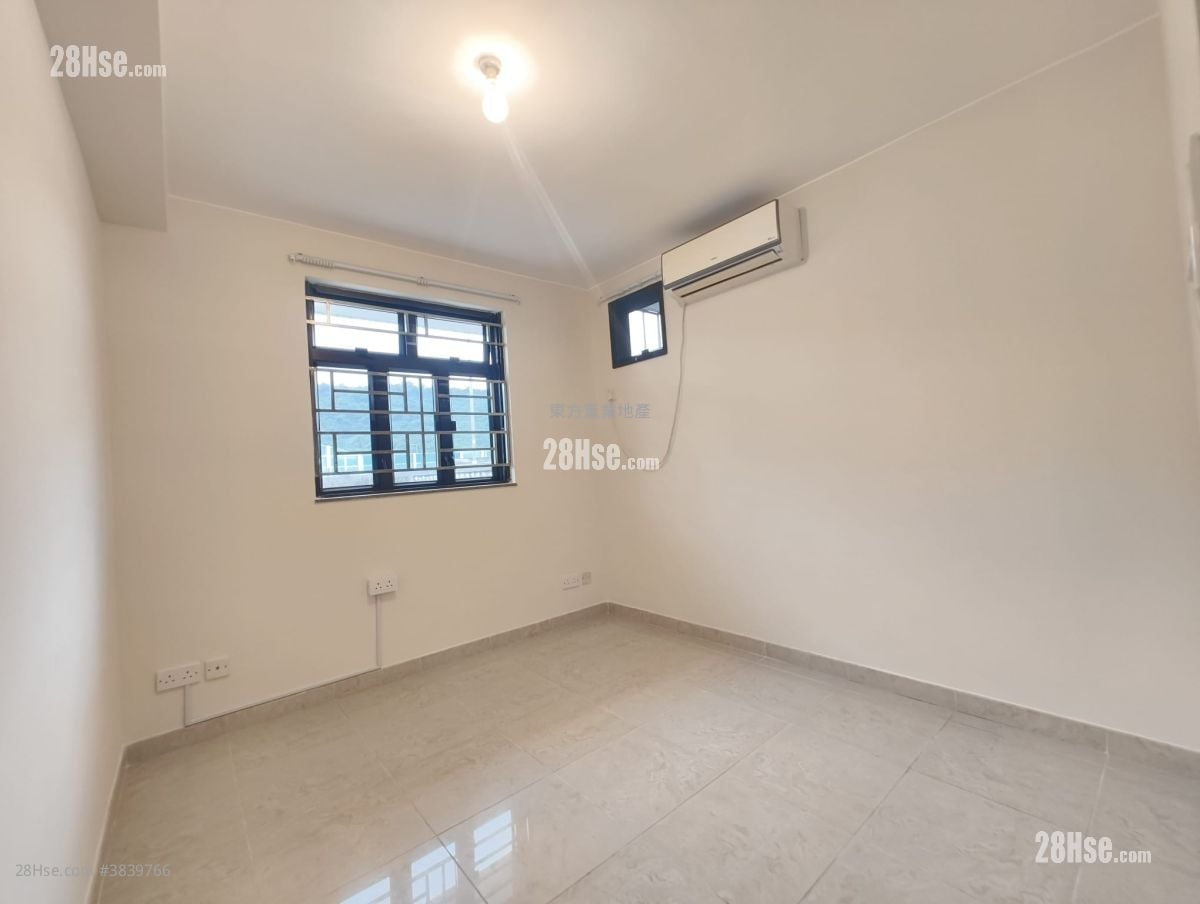 Village Rental 3 Bedrooms , 2 Bathrooms 700 ft²