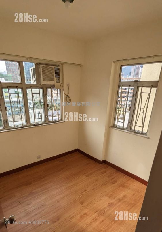 Bee Shing Mansion Sell 2 Bedrooms , 1 Bathroom 397 ft²