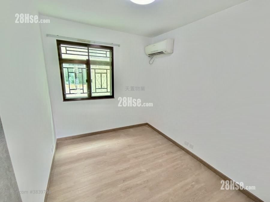 To Yuen Wai Sell 3 Bedrooms , 1 Bathroom 700 ft²